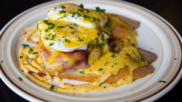 VLGNZ's tweet photo. Cheap eats: The 20 top meals for $10 in #Wellington and Christchurch. https://t.co/HEjO1aiuE3 via @NZStuff https://t.co/CYu88XEGVg
