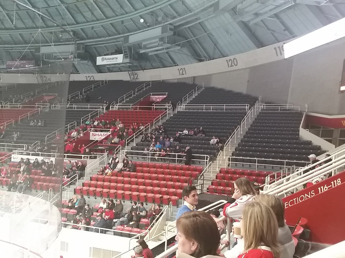 RonRaymer's tweet photo. @MyTigerWithin @CheckersHockey @AmberSersen https://t.co/IeJStmONs3