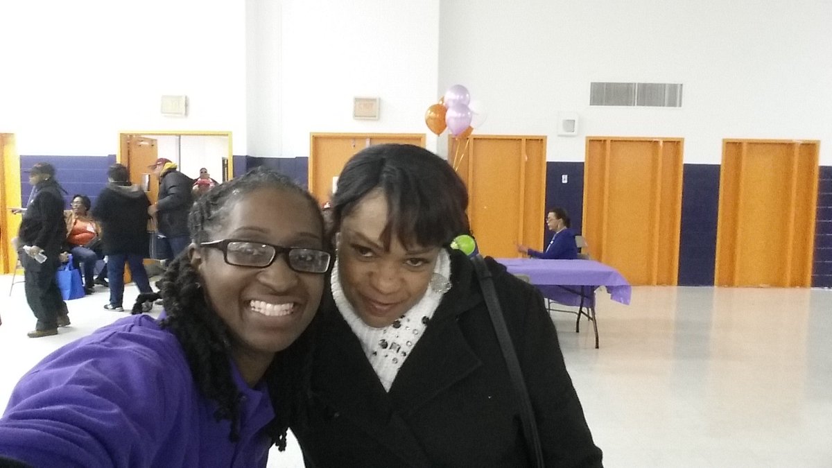 LaRubyMay's tweet photo. #MakingADifferenceIsWhatWeDo #BlessingIsInGiving @Ward8Rising https://t.co/LXoFfgTDNs