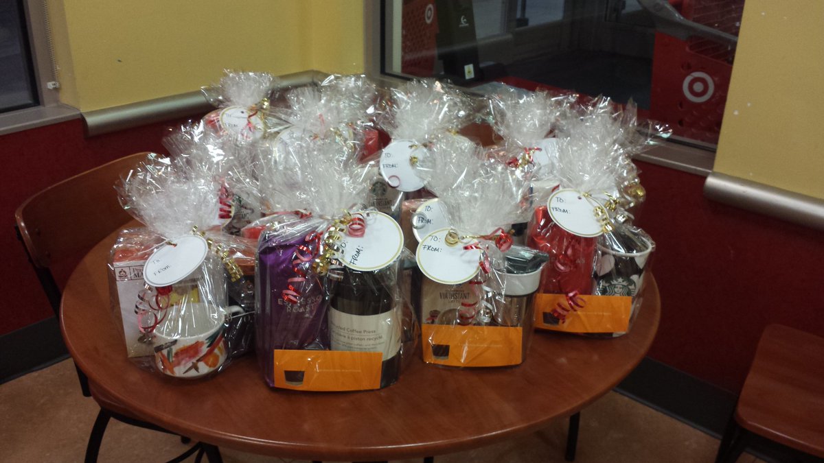 sandy_dewald's tweet photo. Getting ready for thursday!#2384 @TLauradin @FarrinT2384 @taylourterp https://t.co/ybrjYYPwiG