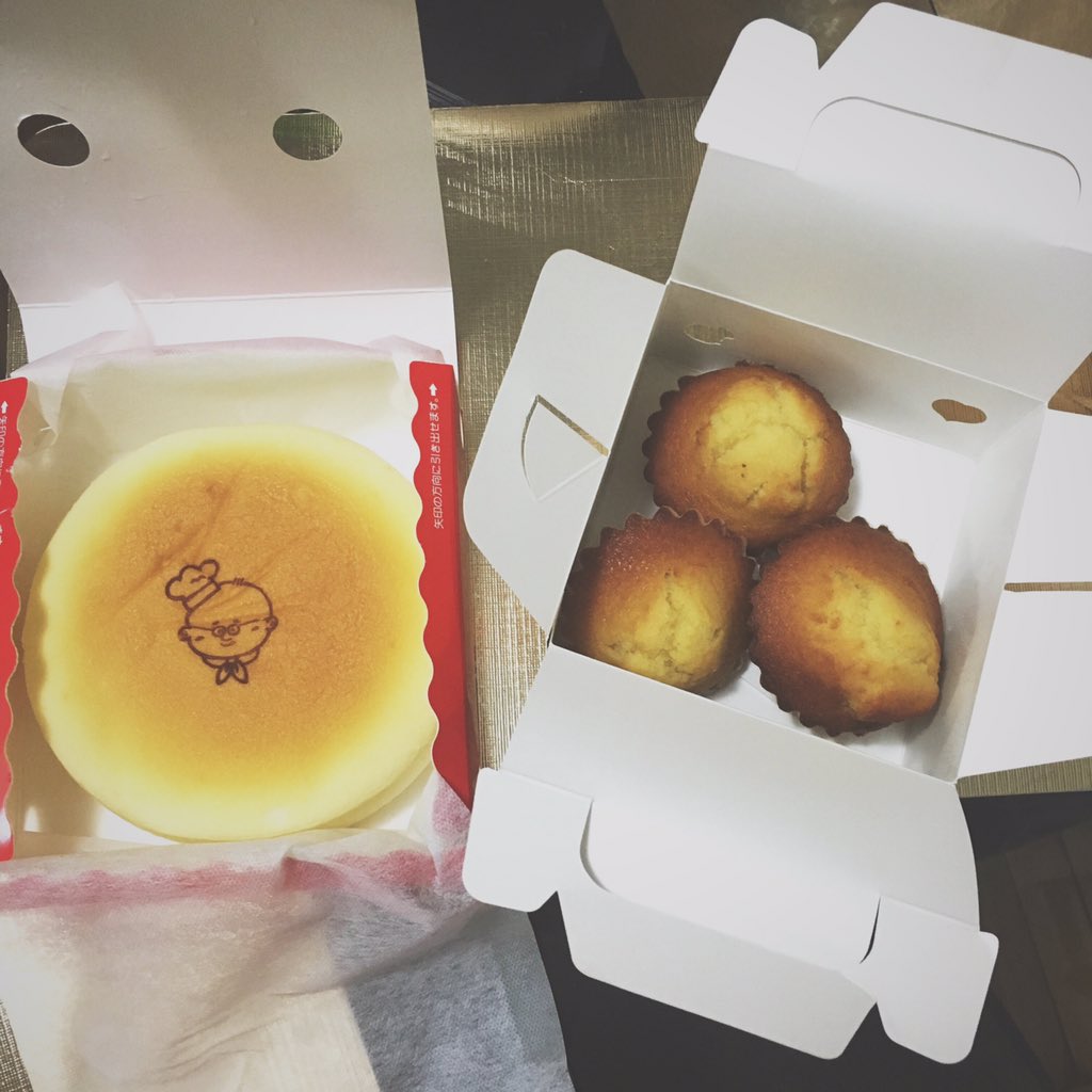 renesurrection's tweet photo. Did I just go to heaven? #uncletetsus #japanesecheesecake #madeleines https://t.co/nrxvSFGe2c