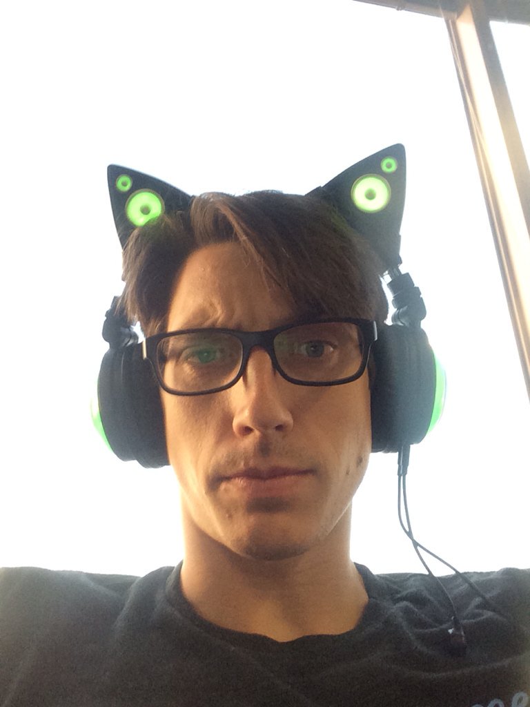 Embedded image permalink