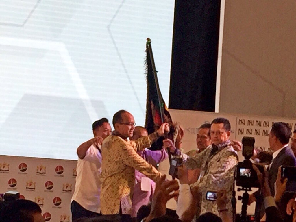 Selamat kepada Kanda Rosan Roeslani yg terpilih sebagai Ketua Umum Kadin Indonesia secara demokratis semalam.