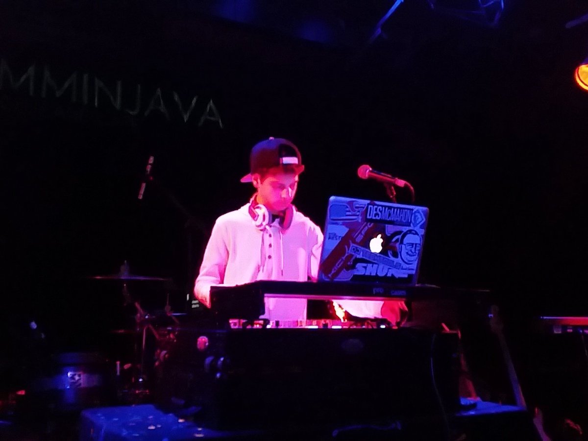PutItAway's tweet photo. Jammin with @djjordy2001 at @jamminjava https://t.co/1aDuaedxmv