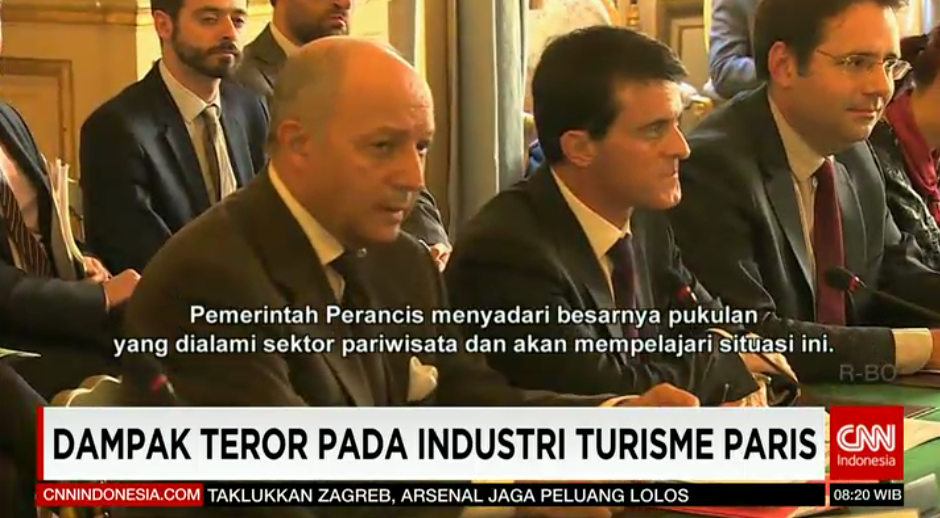CNNIDWorldNow's tweet photo. Pasca #ParisAttacks industri pariwisata Paris terancam, terutama menjelang Natal dan Tahun Baru. https://t.co/dtBDZ0yic1