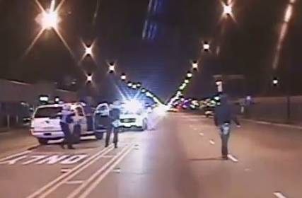 Chicago police release footage of officer gunning down black teen (WARNING: graphic content) reut.rs/1NrsYnO