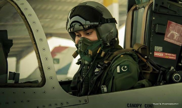 NYPDMuslim's tweet image. To those that say #Islam doesn't allow women equalrights/oppresses them here's #MuslimFemale facebook.com/NYPDMuslim/pos…