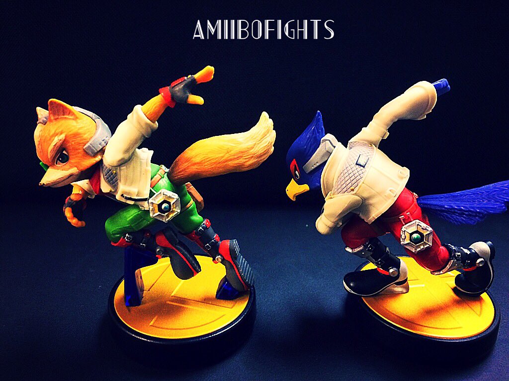 Fox and Falco are running to the Airwings to have some target practice! #amiibo #foxmcloud #falco #nintendo