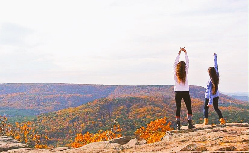 OZARKUA's tweet photo. Go check out our tees at https://t.co/4v5TT7pehO. Check our bio for the discount code. #teeforatree
//Mt.Nebo https://t.co/Tco4IaNM1d
