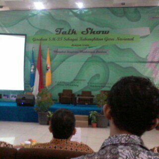 ResSurawisastra's tweet photo. Talk show hari guru #sm3tinspirasiindonesia #HariGuru #bitread https://t.co/1sTYF8ysbu