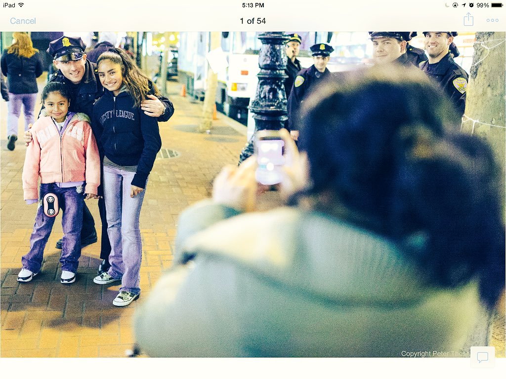 SFPDCares's tweet photo. You gotta love a Police Officer that takes a moment to create a memory of a life time! #SmileAreFree # SFPD #kids https://t.co/OvI9a1LZUv