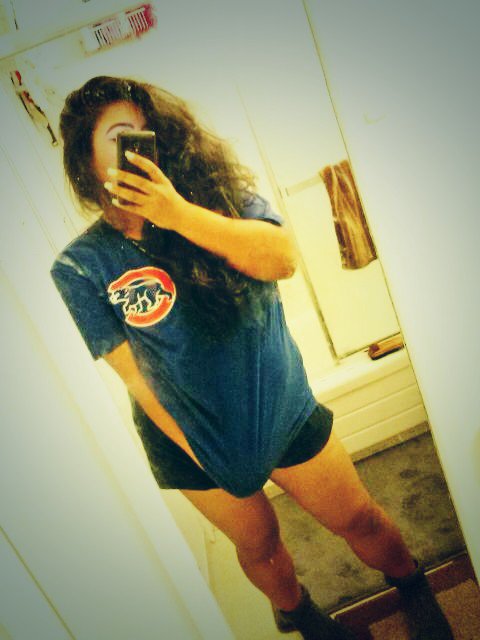 Janneth1029's tweet photo. something different. #malegs #reppingthemchicagocubs #cubs https://t.co/WOhBtX7iPD