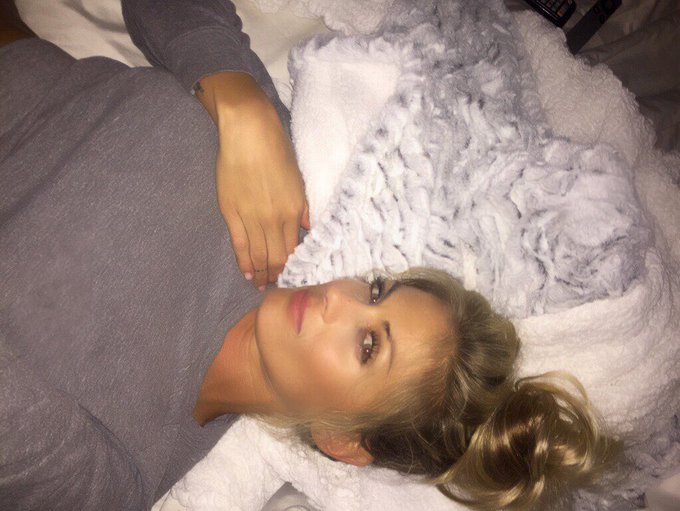 I'm thinking of a number from 1-10? 💭 https://t.co/560DxekKgO<a href="/tag/tbt"class="tags"><span>#tbt</span></a>