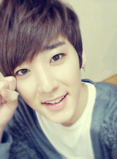 Since its the 25 in South Korea.. HAPPY BDAY KEVIN WOO HOPE ITS ABSOLUTELY AMAZING 