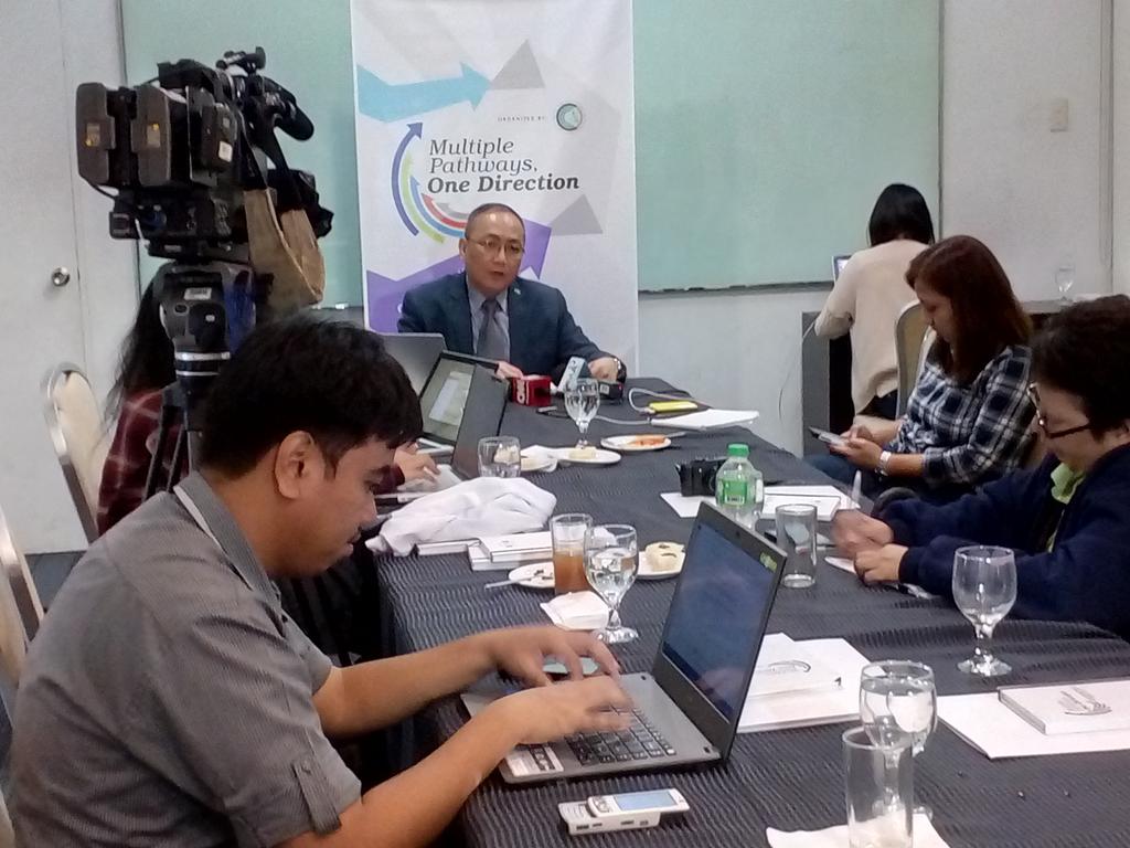 dzrhnews's tweet photo. ATM: #COP21 Press Briefing by Comm. Emmanuel De Guzman #CCCWeek2015 #RoadtoParis I @CCCPhl https://t.co/efeII975JZ