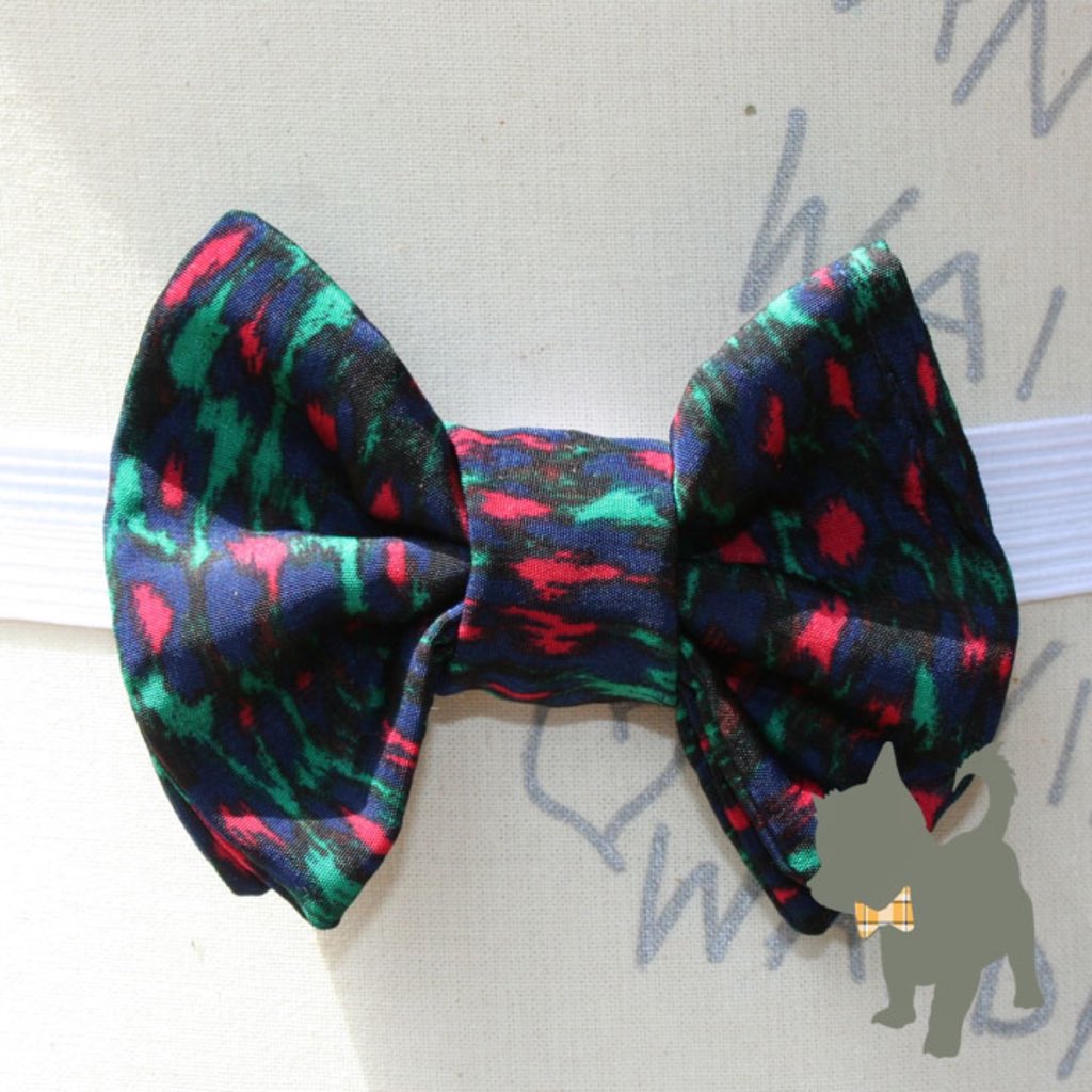hautedogbowties's tweet photo. Don't forget the #pup and #ShopSmallSaturday even online! Check out #HauteDog #bowties! https://t.co/v3rZxhWMmX https://t.co/K0dHWqZEwJ