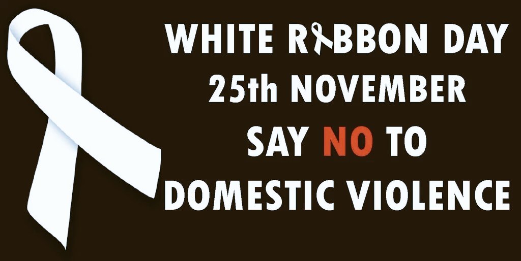 stefy_70's tweet photo. Say NO to domestic violence! 💄👭👭👭 https://t.co/NdBfKbBK0U