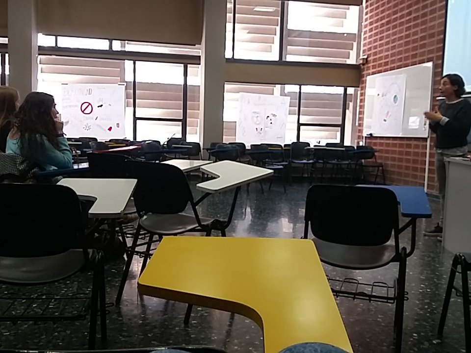 DiiverFun's tweet photo. Diverfun asistiendo a un taller de la organizacion entreculturas #SAMEVLC16 #diverfun https://t.co/p0Dv5Ce8jY