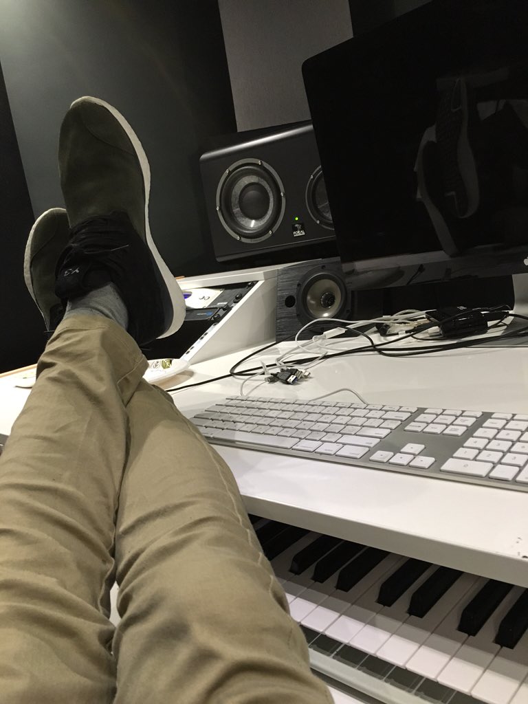 3 am and ready to call the session. #dimmakstudio #DTLA https://t.co/3LVhrxJIy9