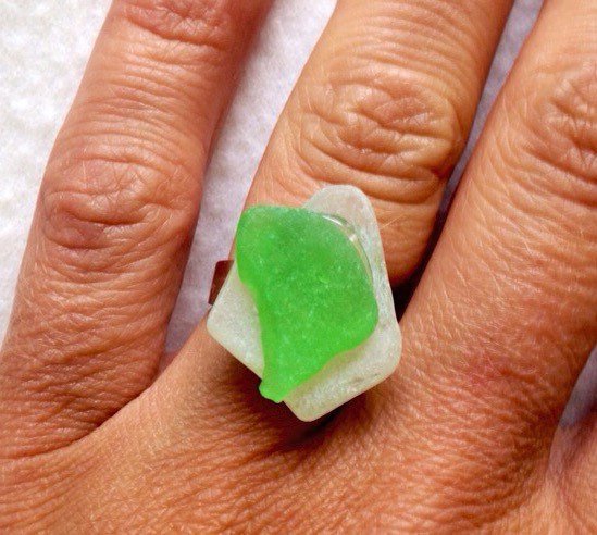 craftyleftdee's tweet photo. Green &amp; White Sea Glass open back Ring Silver plated adjustable… https://t.co/T3BnLVbkmt #etsymntt #SilverPlatedRing https://t.co/ntb9GlZWAS