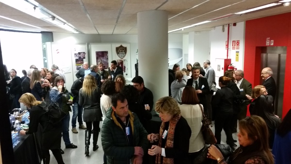 FiresCatalanes's tweet photo. Pausa cafè al 22 congrés @Fefic24 espai informal de converses i contactes #firescat #congresfefic https://t.co/lNVRlZQSJT