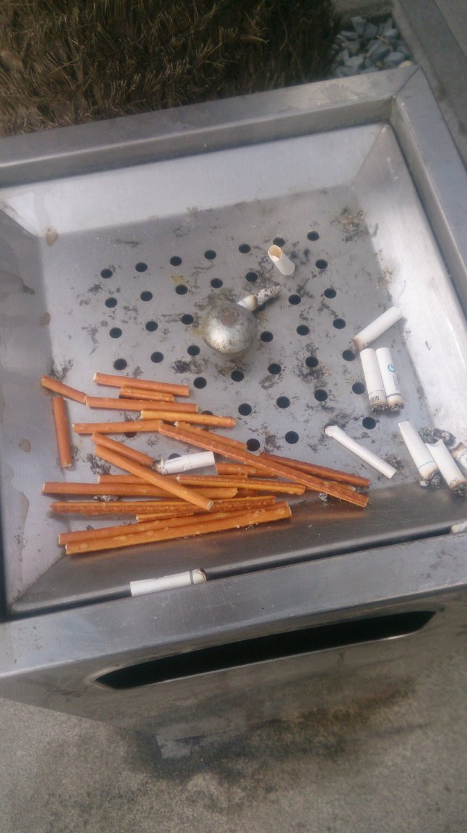 Çocuklarımızın sigaraya özenmesi adlı çalışmam. :(