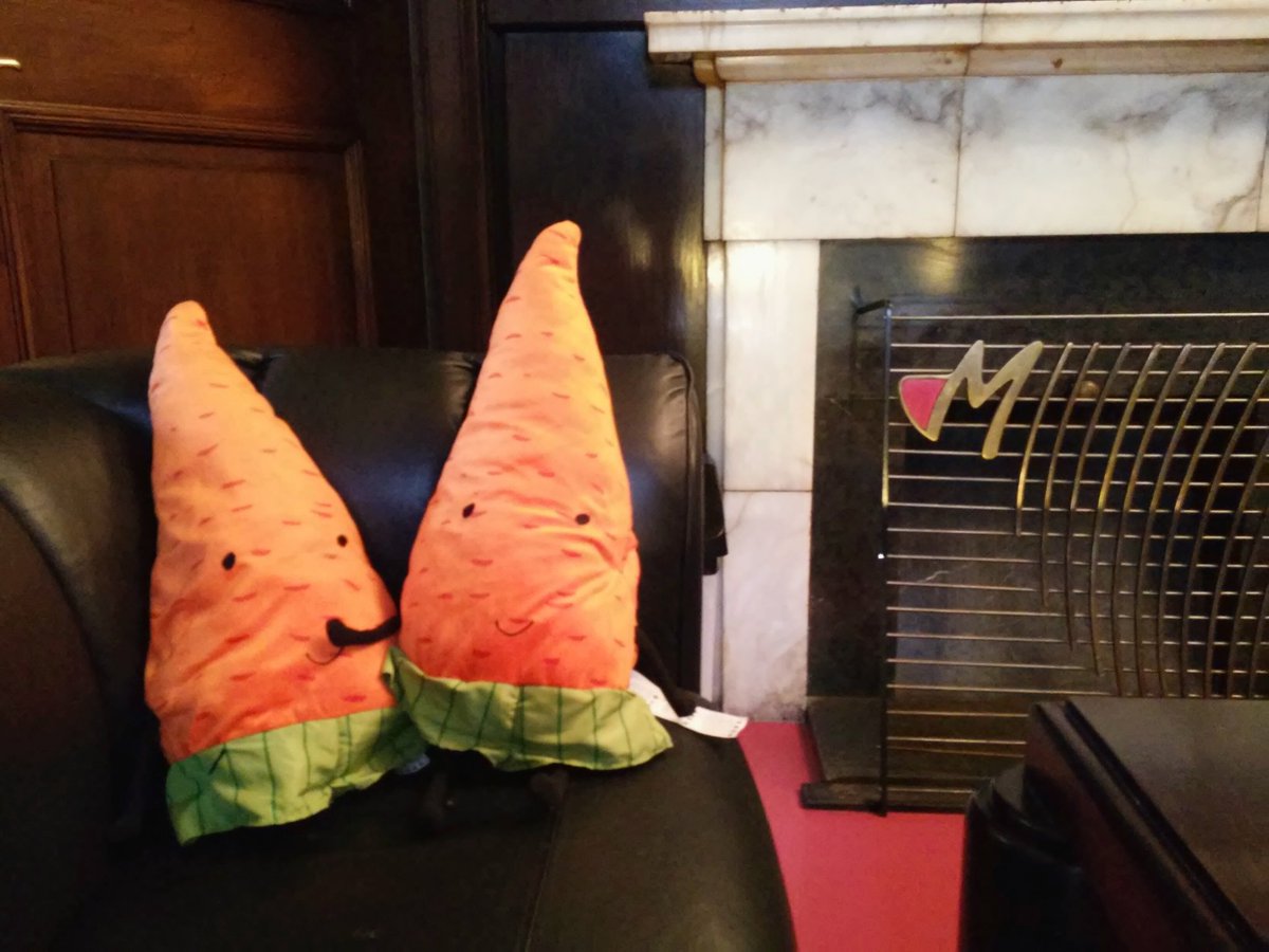 flynerdpl's tweet photo. Marchewki rozsiadły się wygodnie w @RadioMerkury i zwiastują zbliżające się #pyCodeCarrots! #goCarrots @ggCarrots https://t.co/EUuUZ0Yuik
