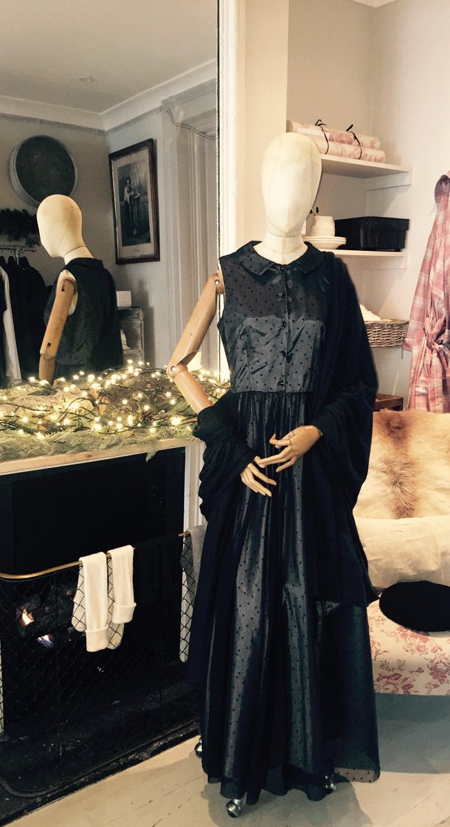 CabbagesShop's tweet photo. The Silver Dot Dress | Chic Eveningwear | Dotted tulle layered over an elegant taffata dress https://t.co/lo9DCZikx8 https://t.co/mZYOf6KIUL