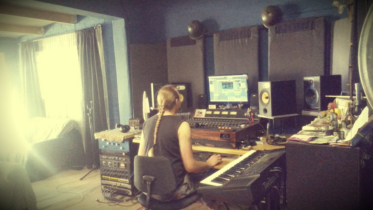 AllButtonsIn's tweet photo. Mixing the latest track to be released on monday. @JoEllisProducer #NewSingleInComing #WatchThisSpace https://t.co/RkdSC8YY7o