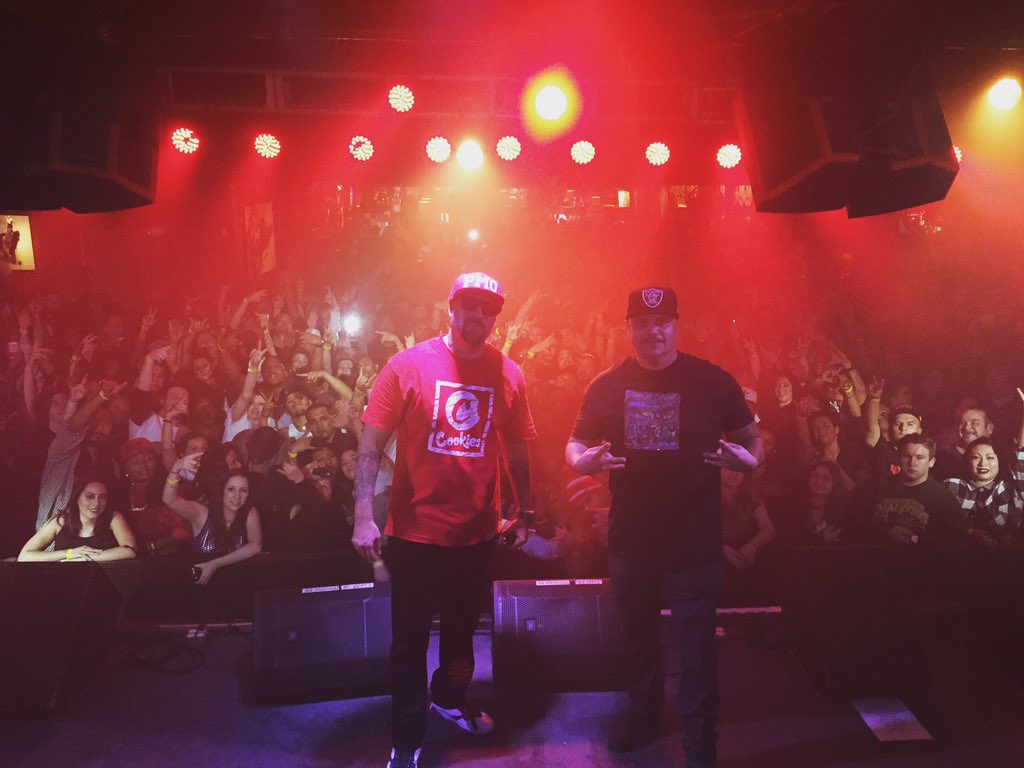 B_Real's tweet photo. The doctor salute the fans in Houston tx that came to the #texastakeover3 at #scoutbar .. Shit was off the chain https://t.co/XnpFkQH58E