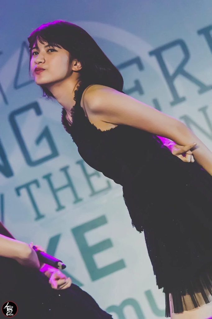 Justfunny_JKT48's tweet photo. [3] @Viny_JKT48 inyi minyi many more. #de https://t.co/PzJAQI3Pkd
