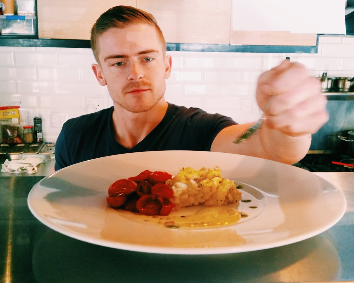 grovegreencafe's tweet photo. The #FitChef is in!

Meet Executive Chef Nash-Jones @BossGnocchi , the brains and brawn behind the Grove Green Café https://t.co/CuEnRL0L3b