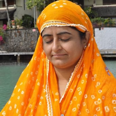 he_hari's tweet photo. आपके बगैर
लगे हमे
धरती सुनी
लगे सुना अम्बर
जीवन भी लगे सुना
बिना प्राण के मुर्दे सा
अब तो कृपा करो #BhartiShriji https://t.co/V993p4x24r