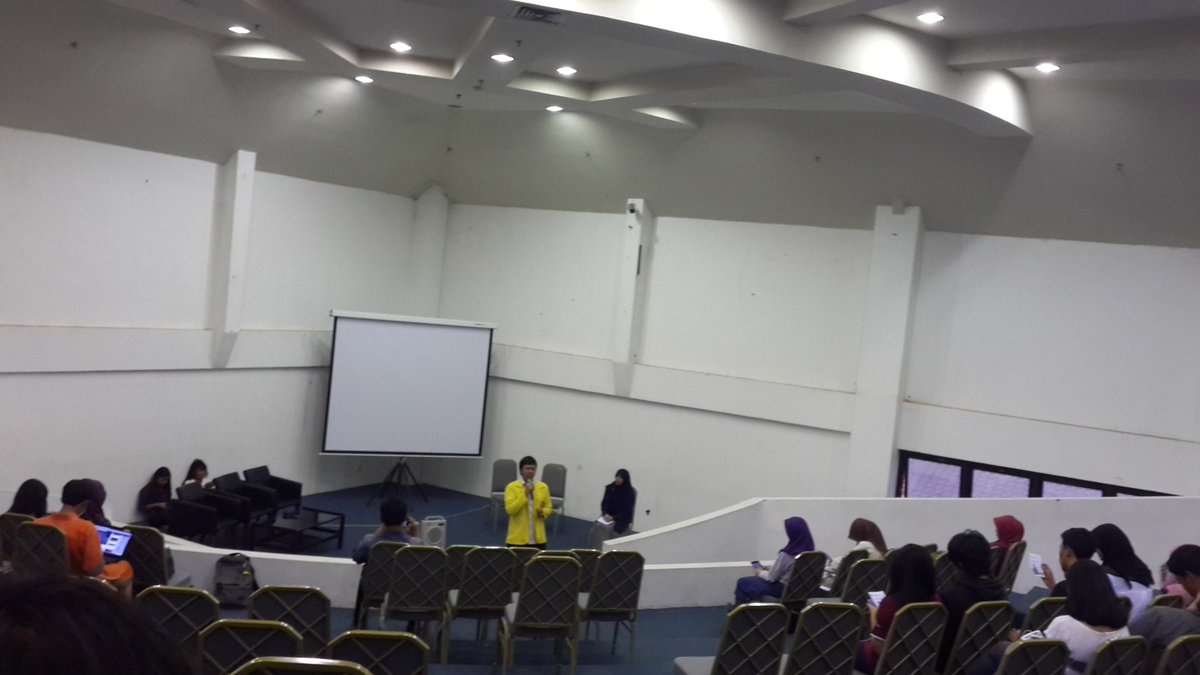 Selamat siang, FIA UI! <a href="/debhua/">Fadel</a> sedang memaparkan visi-misinya untuk MWA UI UM loh! Mari merapat ke Audit M!