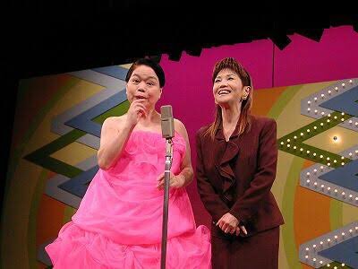 Asako 報われ マイクの役目10秒事件 Bettys 存在感のなさ露呈事件 Mc飛ばされた など様々な事件の陰に隠れていたが 実はr Bバーに今くるよ 師匠が紛れ込んでいたのにお気付きだろうか 衣装失敗した T Co F1qli8yhov Asako 報われ マイクの役目10秒事件 Bettys 存在感のなさ露呈事件 Mc飛ばされた など様々な事件の陰に隠れていたが 実はr Bバーに今くるよ 師匠が紛れ込んでいたのにお気付きだろうか 衣装失敗した T Co F1qli8yhov