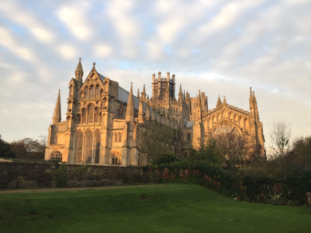 shineontribe's tweet photo. Hello gorgeous Ely! @4NetworkingEly #4nworks https://t.co/uOo03tUcJv