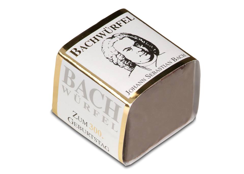 Eat this, Mozartkugel!
Und morgen dann die Mendelssohn-Bartholdy-Pyramide und der Schönberg-Dodekaeder!