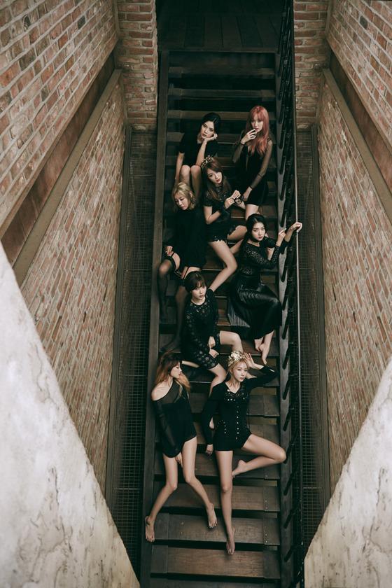 Nine9Memories's tweet photo. [#LOST] #나인뮤지스 #NineMuses Jacket Official Pic @SBS_MTV #잠은안오고배는고프고 #SleeplessNight https://t.co/6ajKvuSn9w