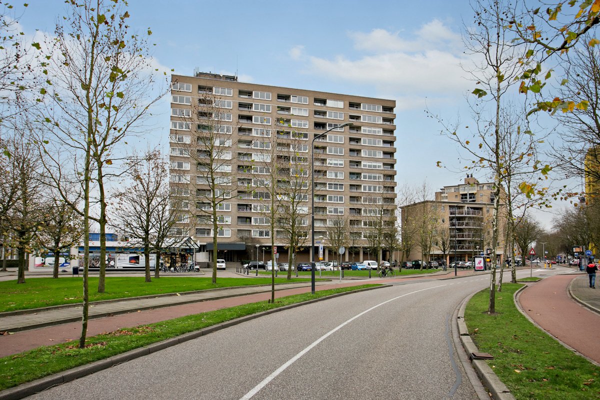 Nieuw #huistekoop: Loftachtig appartement met 2 balkons aan het #Sweelinckplein #DenBosch bit.ly/1P8mGtv