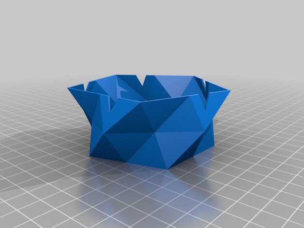 [:en]Penta Twist Ashtray Low Poly[:br]Cinzeiro Penta Twist Low Poly[:] ateliehacker.com/cinzeiro-penta…