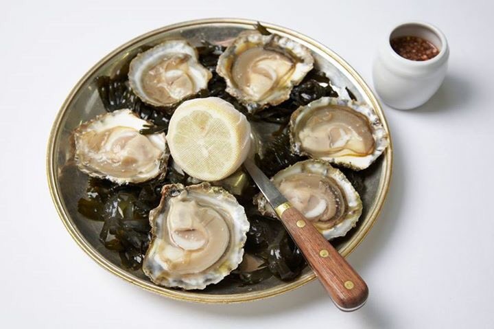 Een ware delicatesse. Ziltig en fijn van smaak. Platte Zeeuwse oesters #oester#zeeuws#qualimer
