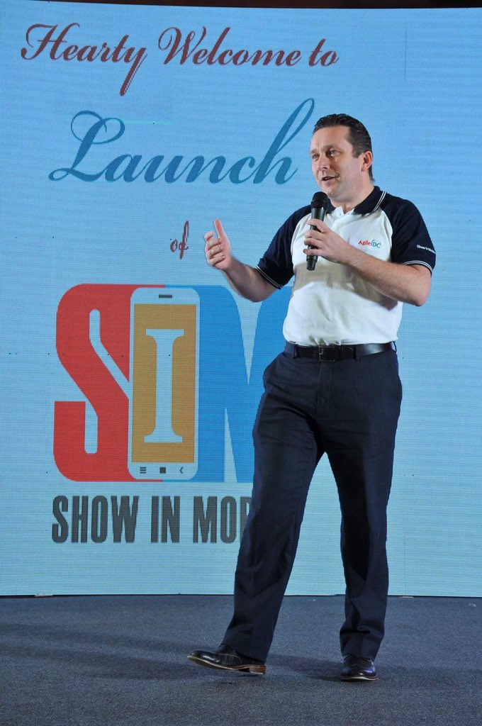 IDEInter's tweet image. Digital disruption talk by @sellisuk of @IDEInter at  @AgileIDC Show In Mobile product launch last night  #mobile