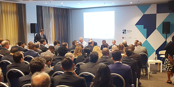 PwCMalta's tweet photo. A discussion on promoting #ICT & #eGovernment with PwC's George Sammut #cbf2015 #CHOGM2015 #Malta @chogm2015mt https://t.co/hNUBeLICeo