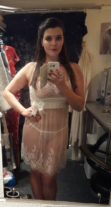 Last nights #selfies at the #studio #model #glamour #cheekysmile #smile #boobs #cleavage #hugeboobs https://t<a href="/tag/selfies"class="tags">#selfies</a><a href="/tag/studio"class="tags">#studio</a><a href="/tag/model"class="tags">#model</a><a href="/tag/glamour"class="tags">#glamour</a><a href="/tag/smile"class="tags"><span>#smile</span></a><a href="/tag/boobs"class="tags"><span>#boobs</span></a><a href="/tag/cleavage"class="tags"><span>#cleavage</span></a><a href="/tag/hugeboobs"class="tags"><span>#hugeboobs</span></a><a href="/tag/cheekysmi"class="tags"><span>#cheekysmi</span></a>