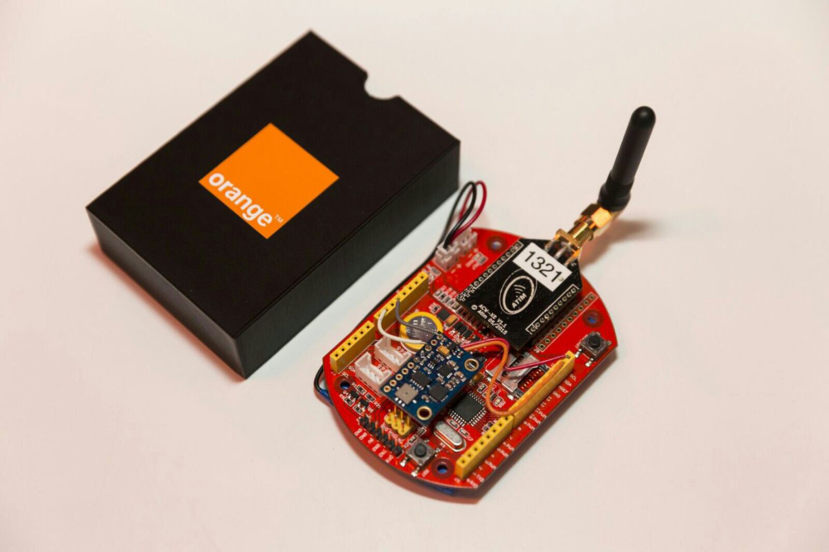 presseorange's tweet photo. Un kit destiné aux startups est désormais disponible pour créer des services sur la technologie #LoRa. #IoT @orange https://t.co/FOSgYOtKZO