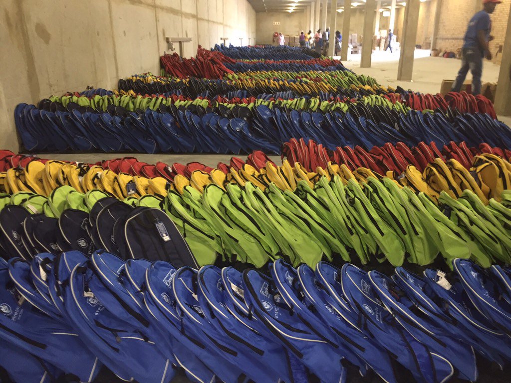 iamtbotouch's tweet photo. 2morrow @Steyn_City &amp; I will be giving donating School Bags loaded with Stationery to 9000 Kids in Diepsloot. https://t.co/NMkkSC3g2p