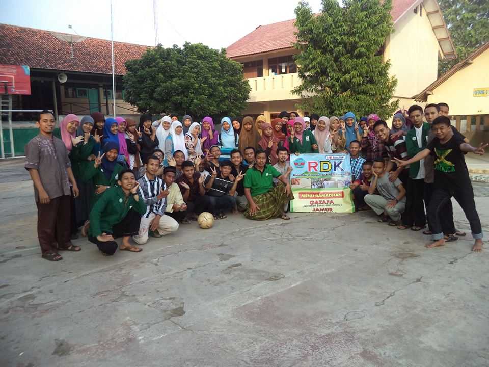 Linza_Ang's tweet photo. keluarga besar Al-kahfi @smkn3wno https://t.co/EluuSvh9O8