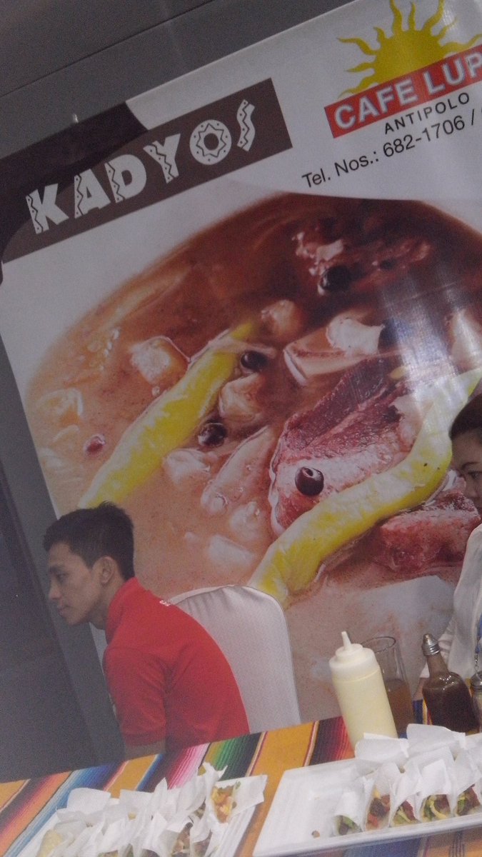pisceanrat's tweet photo. Yung taco ng #cafelupe napakalupet nakakaiyak sa sobrang sarap 👍👍👍 #aecoe #AsiaECommercePH https://t.co/1jl3lZL9ZF