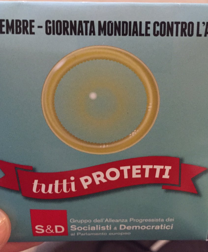 danieleviotti's tweet photo. #tuttiprotetti 30mila preservativi distribuiti in tutta Italia https://t.co/EqMyULaJog