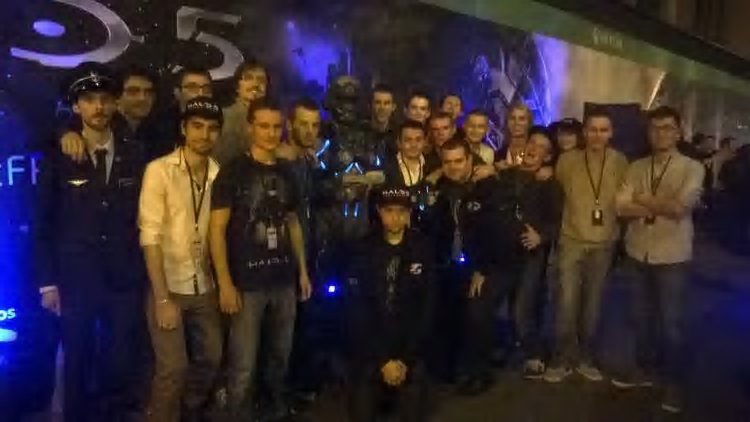 Halo_France's tweet photo. Nous étions aussi à la #HaloFestFR et.. On ne s'est pas ennuyés! On vous raconte tout !
https://t.co/Ez8PhLSeHj https://t.co/Sm73d3vCrH